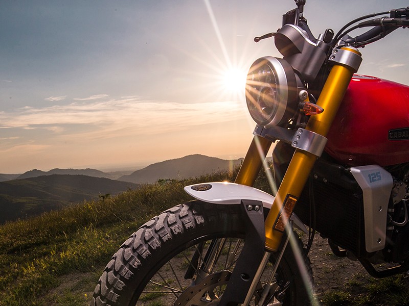 SCRAMBLER 125 ESTETIKA