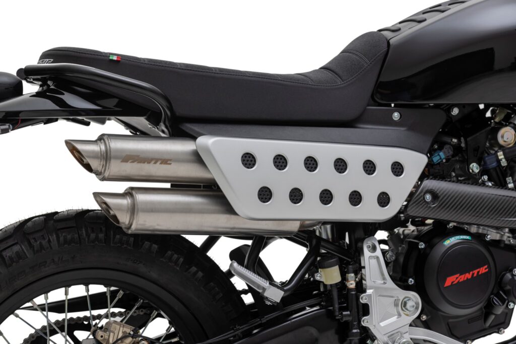 Caballero 125 Scrambler MY25 black (10)