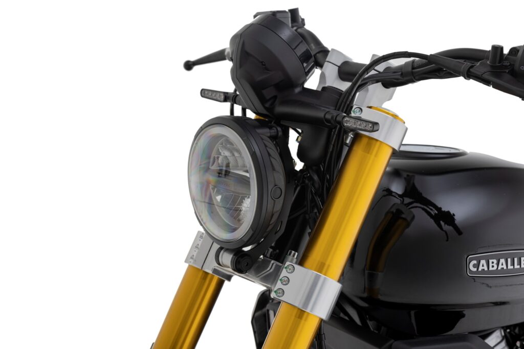 Caballero 125 Scrambler MY25 black (20)