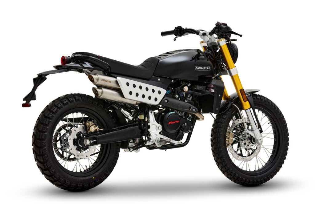 Caballero 125 Scrambler MY25 black (3)