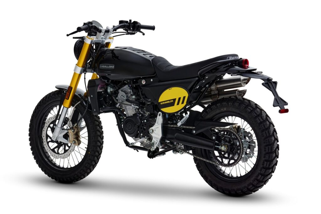 Caballero 125 Scrambler MY25 black (4)