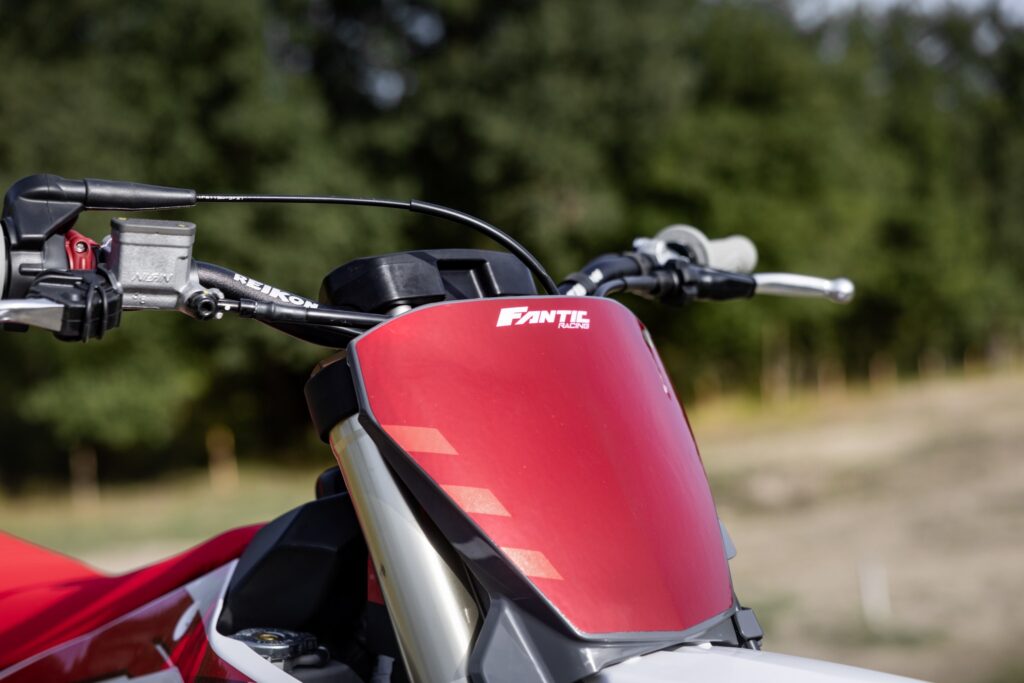 XX 250 2025 ambient (4)
