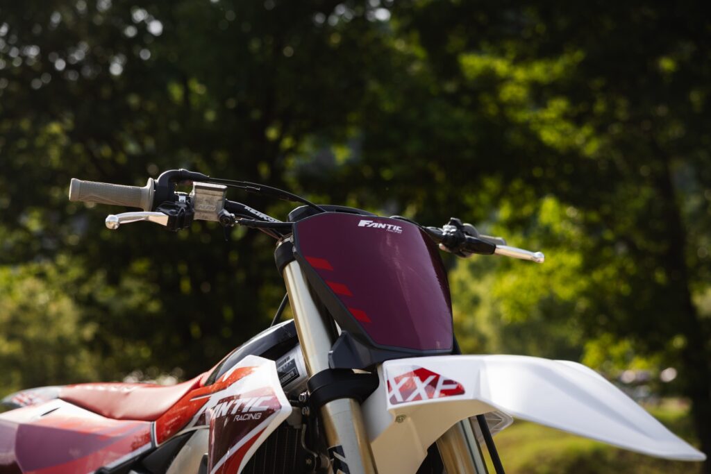 XXF 250 2025 ambient (1)