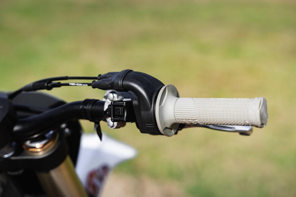 XXF 250 2025 ambient (5)