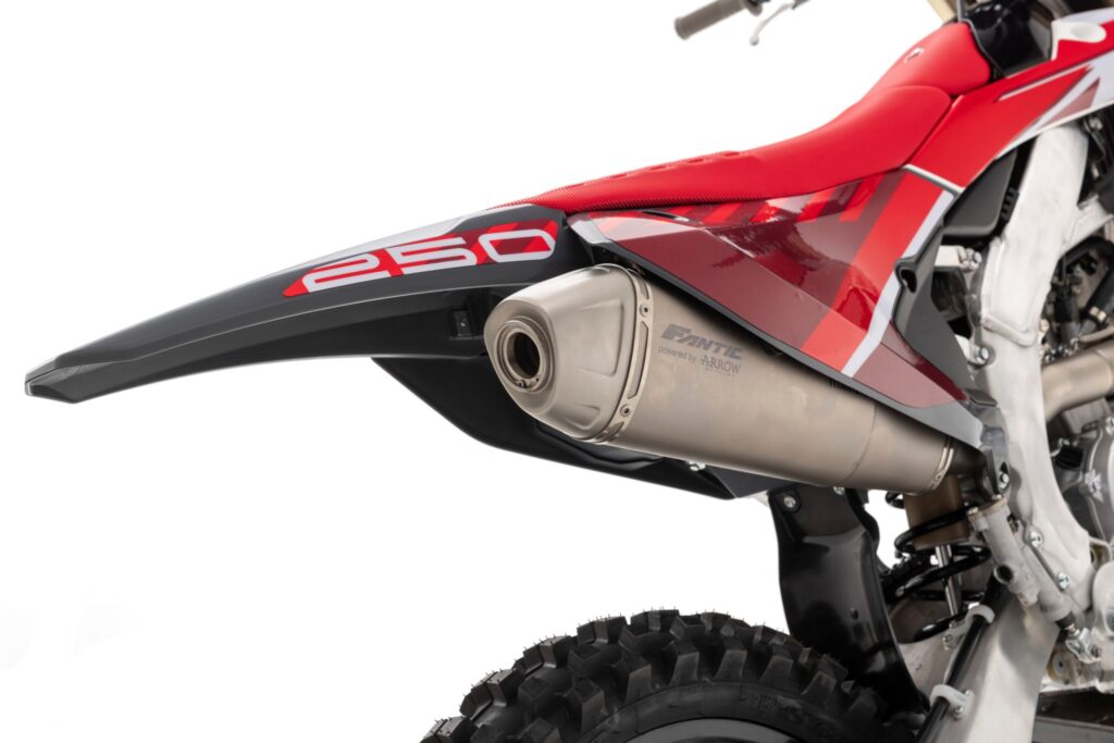 XXF 250 2025 studio (10)
