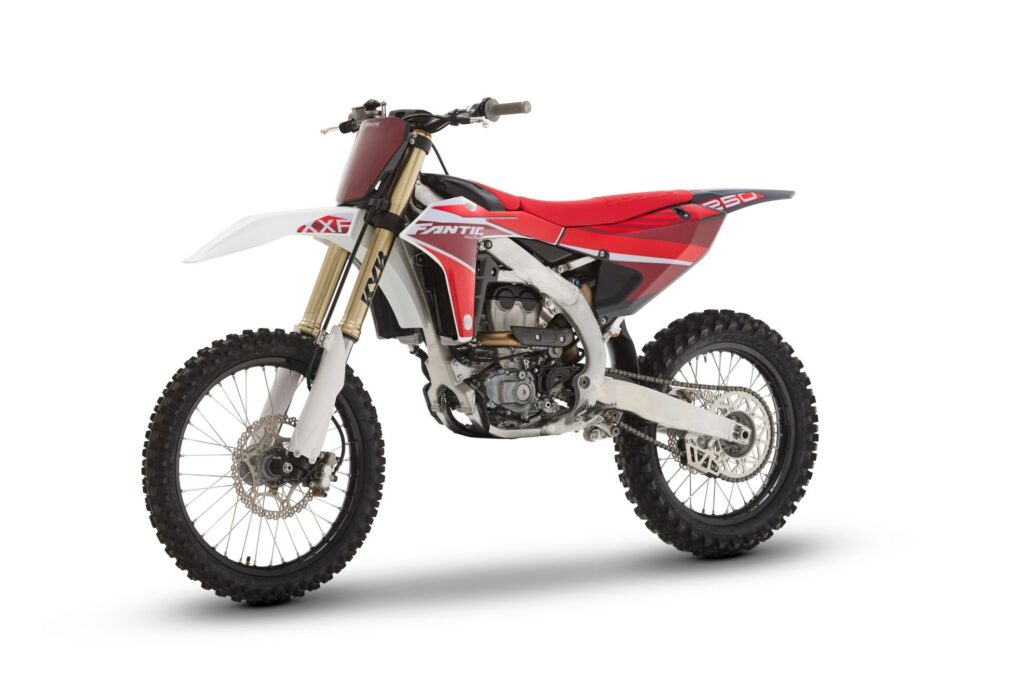 XXF 250 2025 studio (5)