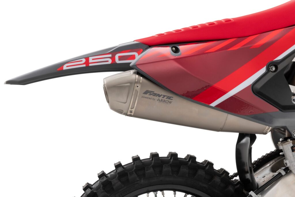 XXF 250 2025 studio (8)