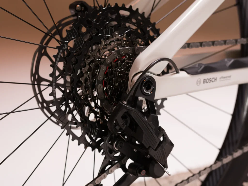SIERRA_SPORT_SRAM_WHITE_2
